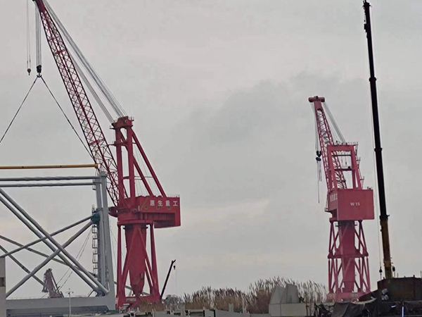 河北唐山單臂架門座式起重機(jī)公司單臂架門座式起重機(jī)回轉(zhuǎn)動(dòng)作便捷